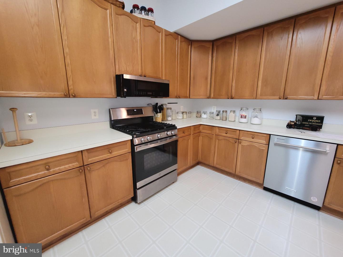 11611 HAMPSHIRE CT, FREDERICKSBURG, Virginia 22407, 3 Bedrooms Bedrooms, ,3 BathroomsBathrooms,Residential,For sale,11611 HAMPSHIRE CT,VASP2032872 MLS # VASP2032872