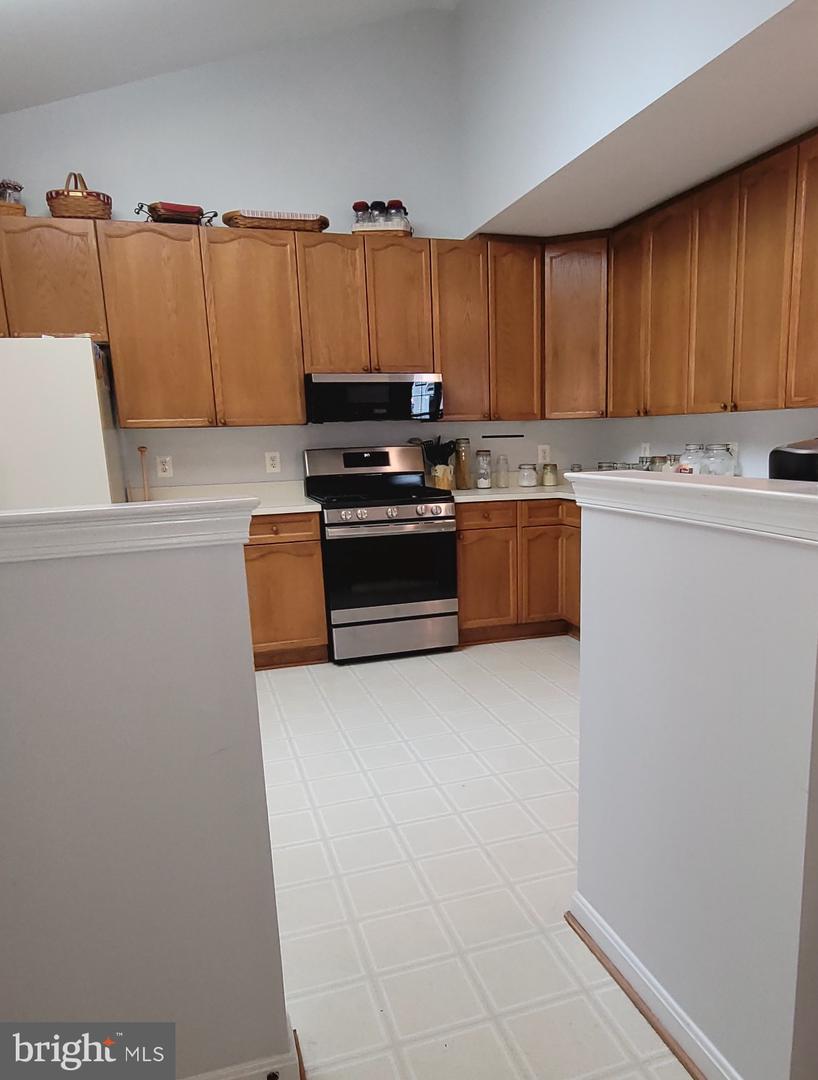 11611 HAMPSHIRE CT, FREDERICKSBURG, Virginia 22407, 3 Bedrooms Bedrooms, ,3 BathroomsBathrooms,Residential,For sale,11611 HAMPSHIRE CT,VASP2032872 MLS # VASP2032872