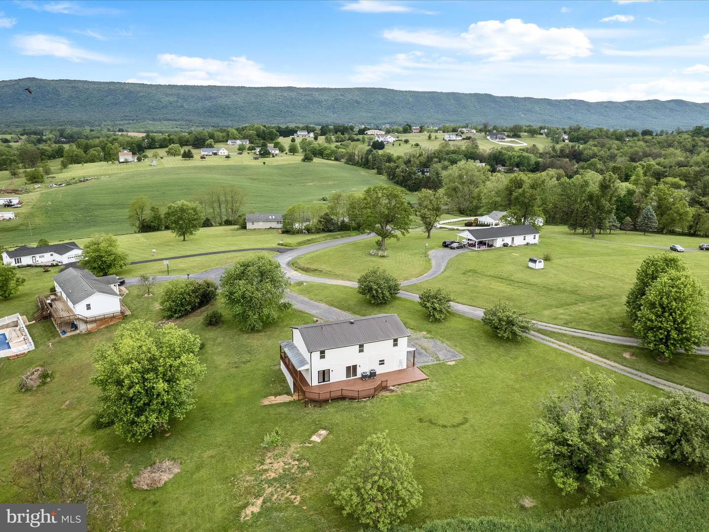 109 FARM HILL LN, TOMS BROOK, Virginia 22660, 6 Bedrooms Bedrooms, ,3 BathroomsBathrooms,Residential,For sale,109 FARM HILL LN,VASH2011378 MLS # VASH2011378