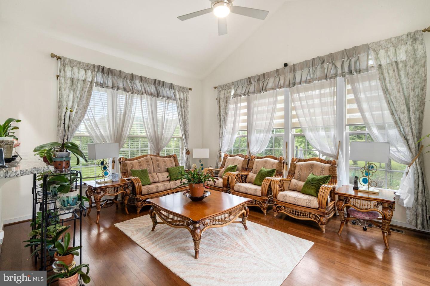 205 POPLAR MANOR AVE, FREDERICKSBURG, Virginia 22406, 5 Bedrooms Bedrooms, ,4 BathroomsBathrooms,Residential,For sale,205 POPLAR MANOR AVE,VAST2038568 MLS # VAST2038568