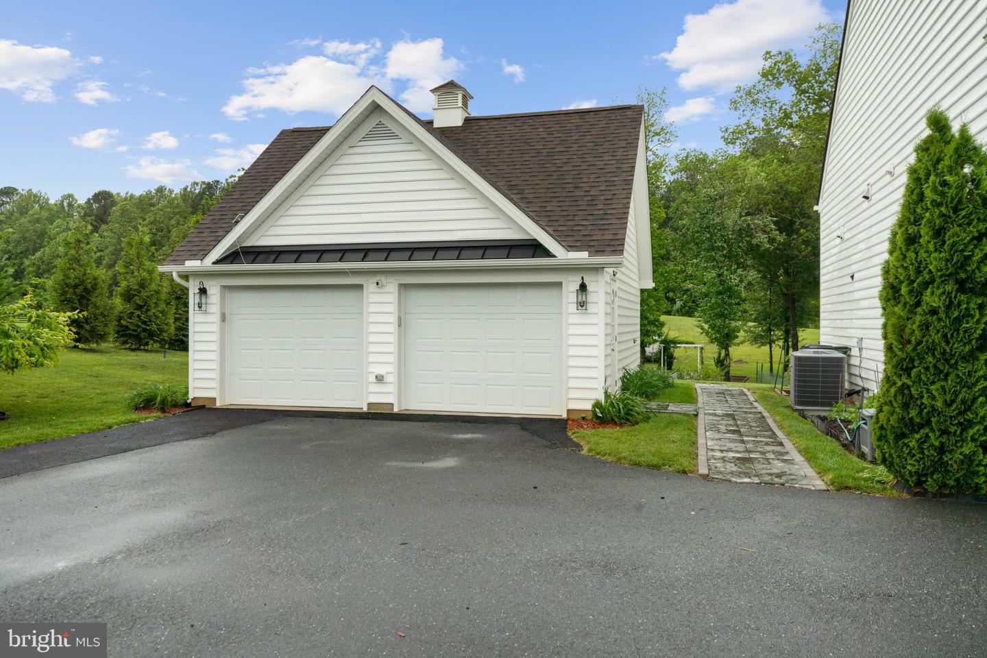 205 POPLAR MANOR AVE, FREDERICKSBURG, Virginia 22406, 5 Bedrooms Bedrooms, ,4 BathroomsBathrooms,Residential,For sale,205 POPLAR MANOR AVE,VAST2038568 MLS # VAST2038568