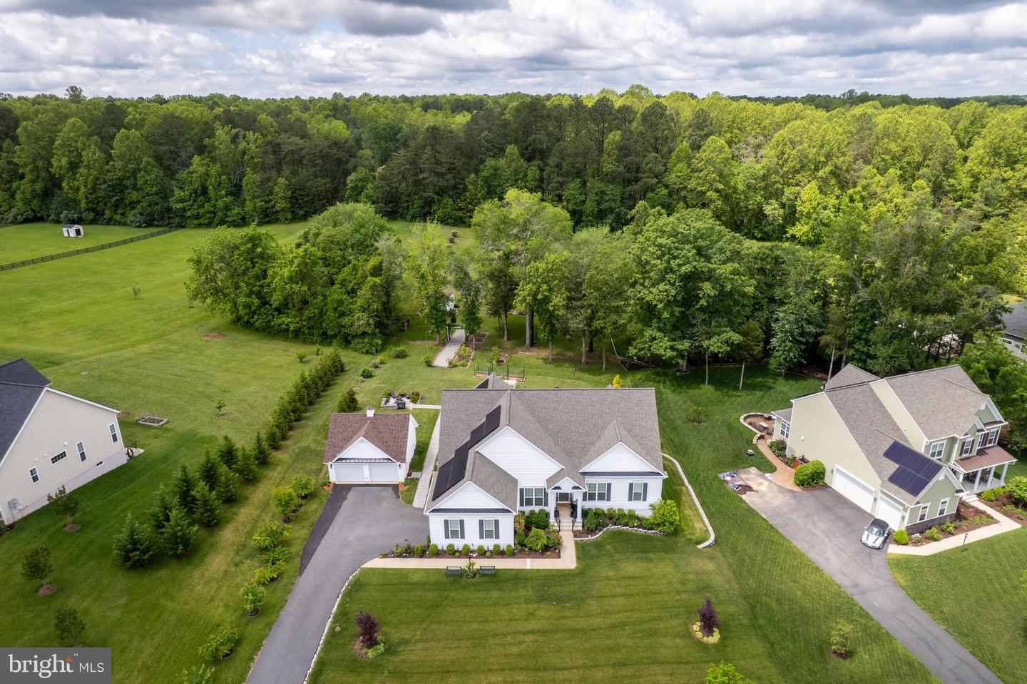 205 POPLAR MANOR AVE, FREDERICKSBURG, Virginia 22406, 5 Bedrooms Bedrooms, ,4 BathroomsBathrooms,Residential,For sale,205 POPLAR MANOR AVE,VAST2038568 MLS # VAST2038568