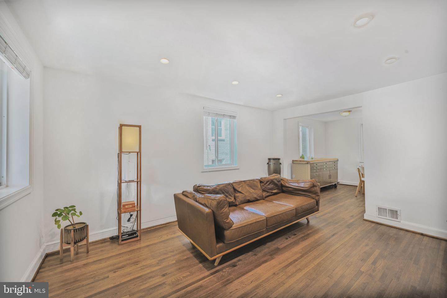 561 45TH ST NE, WASHINGTON, District Of Columbia 20019, 3 Bedrooms Bedrooms, ,2 BathroomsBathrooms,Residential,For sale,561 45TH ST NE,DCDC2199362 MLS # DCDC2199362