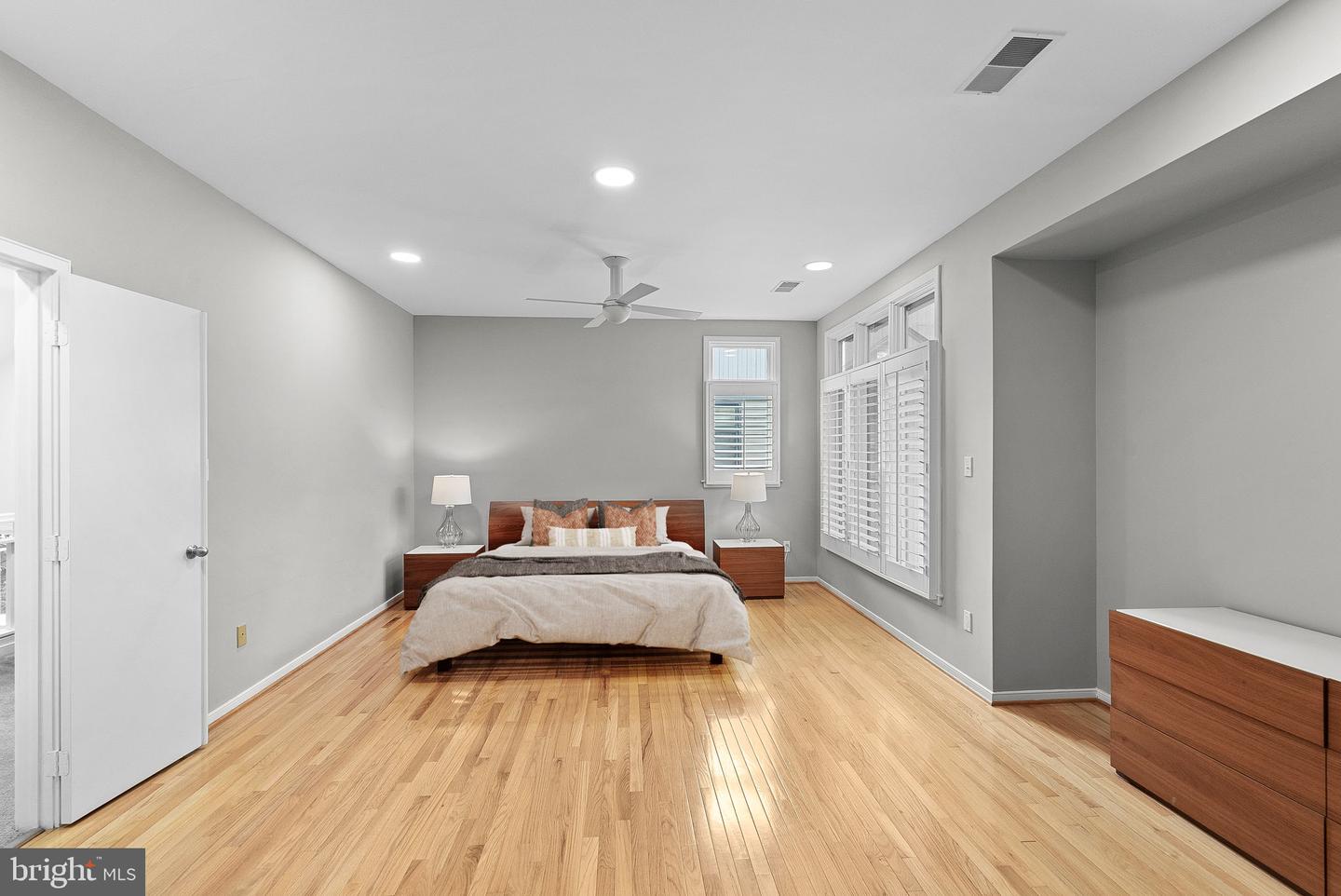 1460 WATERFRONT RD, RESTON, Virginia 20194, 5 Bedrooms Bedrooms, ,4 BathroomsBathrooms,Residential,For sale,1460 WATERFRONT RD,VAFX2239040 MLS # VAFX2239040