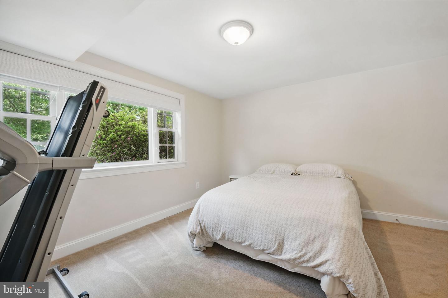 2719 N POLLARD ST, ARLINGTON, Virginia 22207, 4 Bedrooms Bedrooms, ,3 BathroomsBathrooms,Residential,For sale,2719 N POLLARD ST,VAAR2057152 MLS # VAAR2057152
