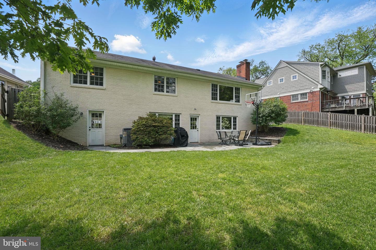 2719 N POLLARD ST, ARLINGTON, Virginia 22207, 4 Bedrooms Bedrooms, ,3 BathroomsBathrooms,Residential,For sale,2719 N POLLARD ST,VAAR2057152 MLS # VAAR2057152