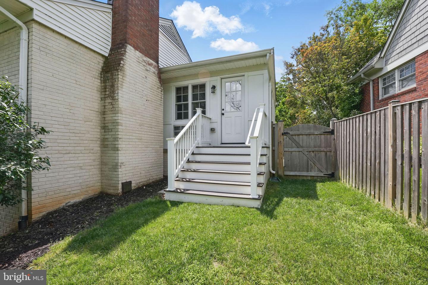 2719 N POLLARD ST, ARLINGTON, Virginia 22207, 4 Bedrooms Bedrooms, ,3 BathroomsBathrooms,Residential,For sale,2719 N POLLARD ST,VAAR2057152 MLS # VAAR2057152