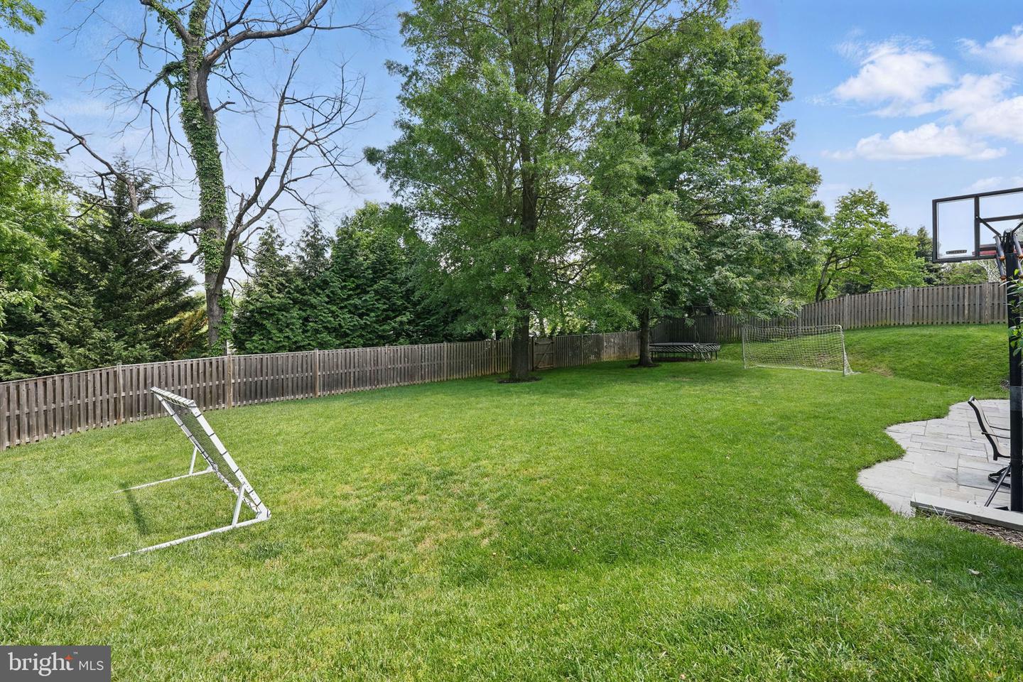 2719 N POLLARD ST, ARLINGTON, Virginia 22207, 4 Bedrooms Bedrooms, ,3 BathroomsBathrooms,Residential,For sale,2719 N POLLARD ST,VAAR2057152 MLS # VAAR2057152