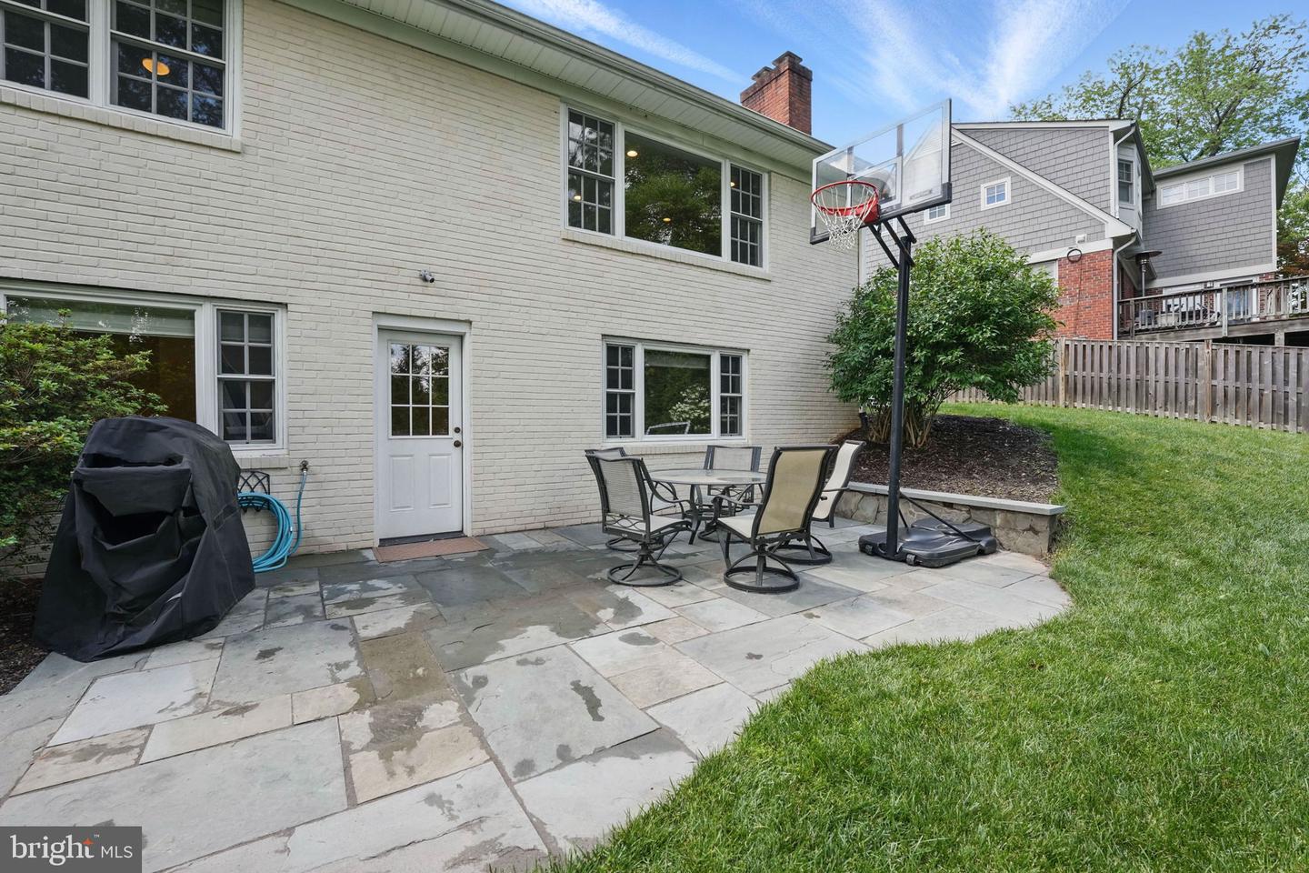 2719 N POLLARD ST, ARLINGTON, Virginia 22207, 4 Bedrooms Bedrooms, ,3 BathroomsBathrooms,Residential,For sale,2719 N POLLARD ST,VAAR2057152 MLS # VAAR2057152