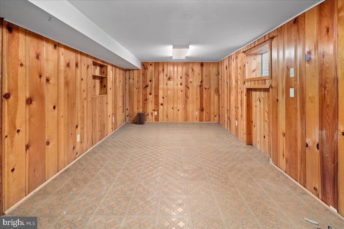 8815 BEAUCHAMP DR, ALEXANDRIA, Virginia 22309, 4 Bedrooms Bedrooms, ,3 BathroomsBathrooms,Residential,For sale,8815 BEAUCHAMP DR,VAFX2239142 MLS # VAFX2239142