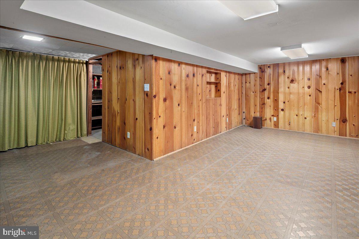 8815 BEAUCHAMP DR, ALEXANDRIA, Virginia 22309, 4 Bedrooms Bedrooms, ,3 BathroomsBathrooms,Residential,For sale,8815 BEAUCHAMP DR,VAFX2239142 MLS # VAFX2239142