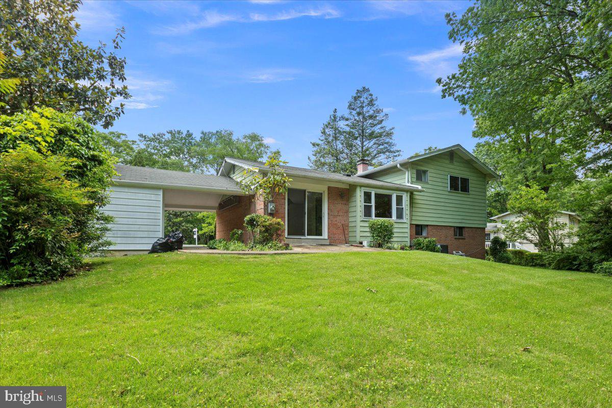 8815 BEAUCHAMP DR, ALEXANDRIA, Virginia 22309, 4 Bedrooms Bedrooms, ,3 BathroomsBathrooms,Residential,For sale,8815 BEAUCHAMP DR,VAFX2239142 MLS # VAFX2239142