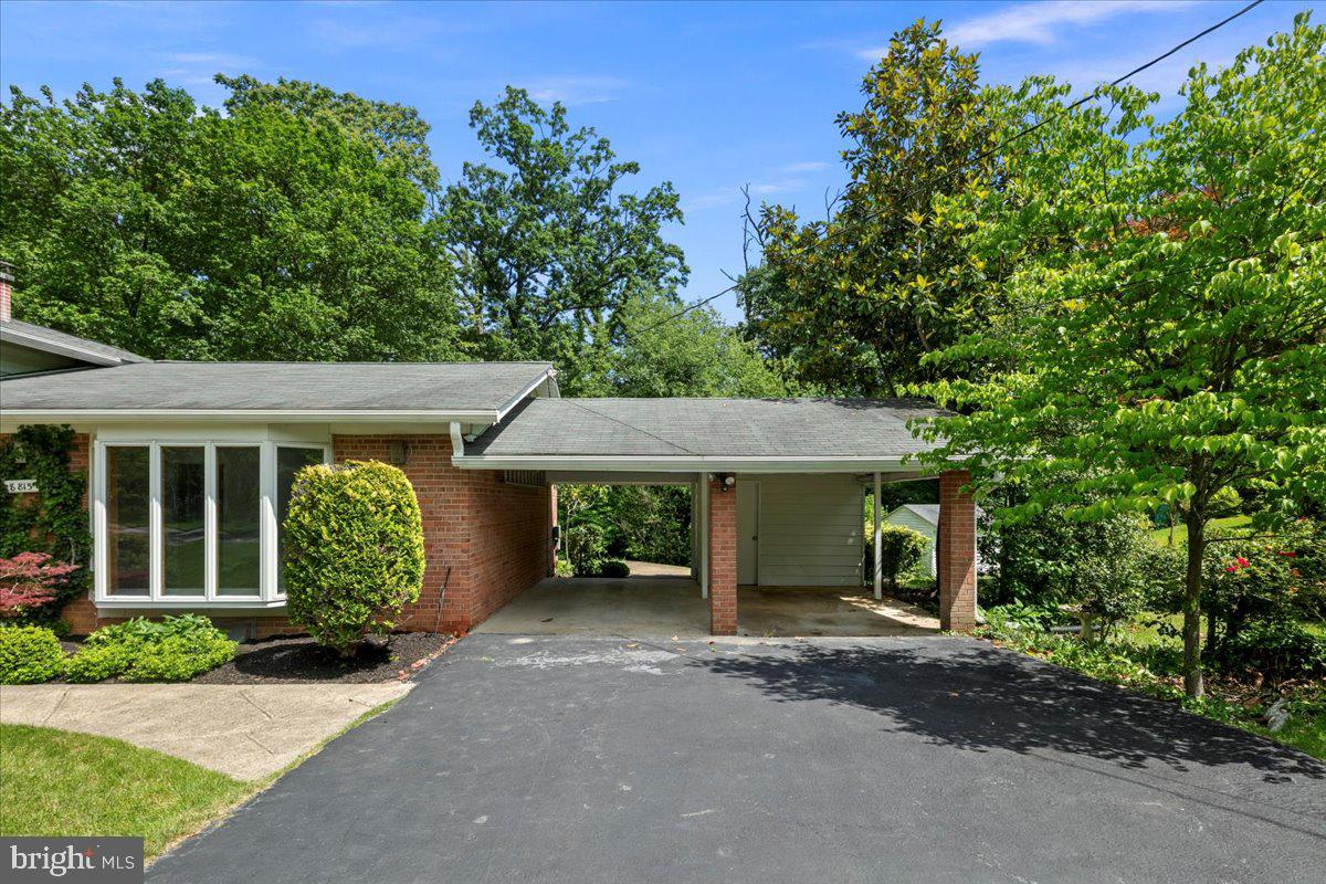 8815 BEAUCHAMP DR, ALEXANDRIA, Virginia 22309, 4 Bedrooms Bedrooms, ,3 BathroomsBathrooms,Residential,For sale,8815 BEAUCHAMP DR,VAFX2239142 MLS # VAFX2239142