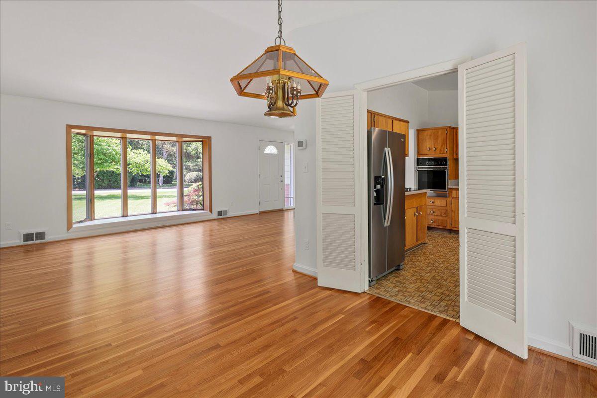 8815 BEAUCHAMP DR, ALEXANDRIA, Virginia 22309, 4 Bedrooms Bedrooms, ,3 BathroomsBathrooms,Residential,For sale,8815 BEAUCHAMP DR,VAFX2239142 MLS # VAFX2239142