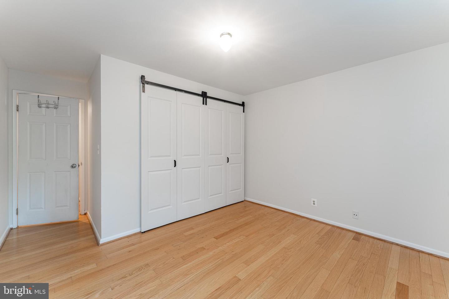 2605 SOUTH WALTER REED DR #A, ARLINGTON, Virginia 22206, 2 Bedrooms Bedrooms, ,1 BathroomBathrooms,Residential,For sale,2605 SOUTH WALTER REED DR #A,VAAR2057172 MLS # VAAR2057172