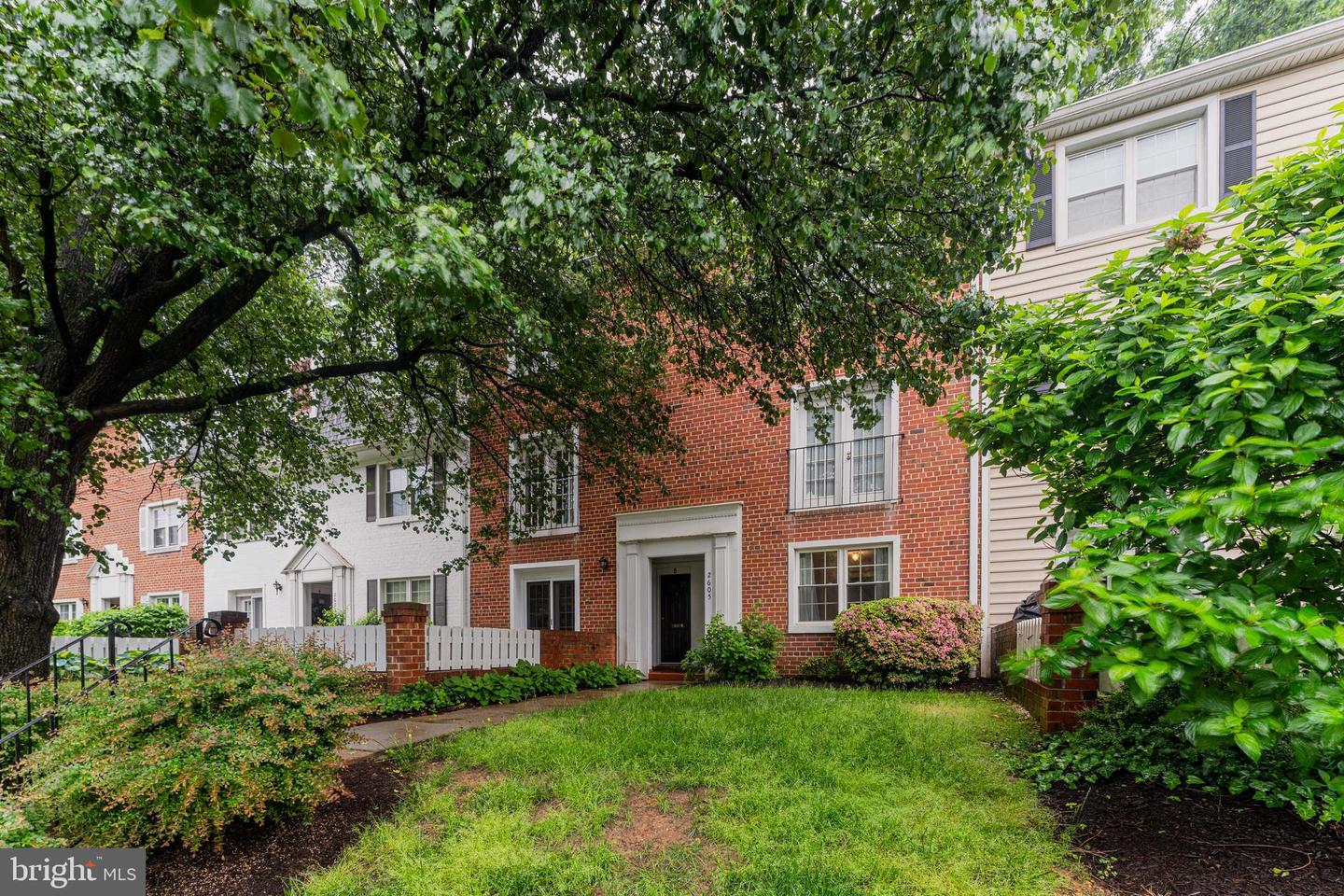 2605 SOUTH WALTER REED DR #A, ARLINGTON, Virginia 22206, 2 Bedrooms Bedrooms, ,1 BathroomBathrooms,Residential,For sale,2605 SOUTH WALTER REED DR #A,VAAR2057172 MLS # VAAR2057172
