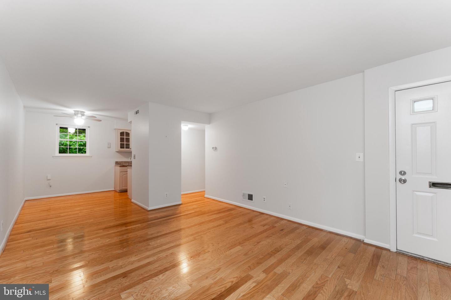 2605 SOUTH WALTER REED DR #A, ARLINGTON, Virginia 22206, 2 Bedrooms Bedrooms, ,1 BathroomBathrooms,Residential,For sale,2605 SOUTH WALTER REED DR #A,VAAR2057172 MLS # VAAR2057172