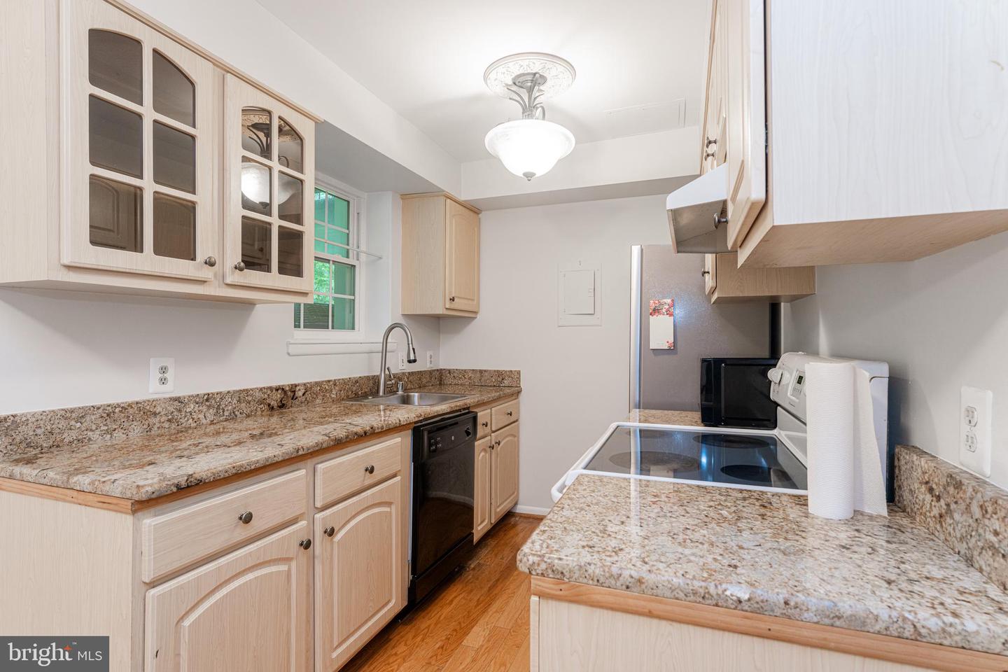2605 SOUTH WALTER REED DR #A, ARLINGTON, Virginia 22206, 2 Bedrooms Bedrooms, ,1 BathroomBathrooms,Residential,For sale,2605 SOUTH WALTER REED DR #A,VAAR2057172 MLS # VAAR2057172