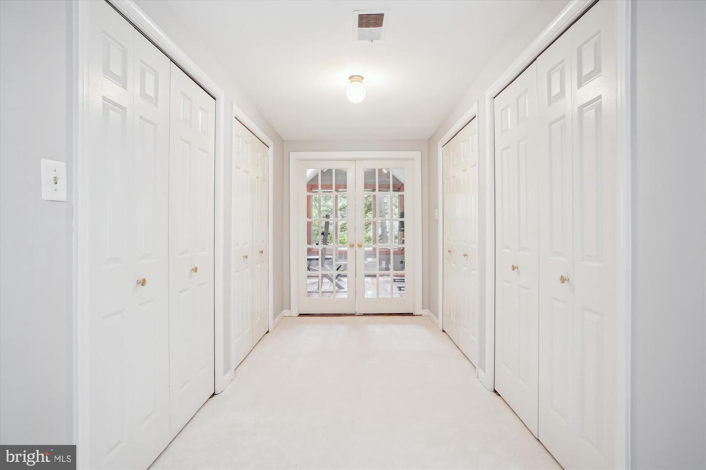 9532 LOCUST HILL DR, GREAT FALLS, Virginia 22066, 5 Bedrooms Bedrooms, ,3 BathroomsBathrooms,Residential,For sale,9532 LOCUST HILL DR,VAFX2239222 MLS # VAFX2239222