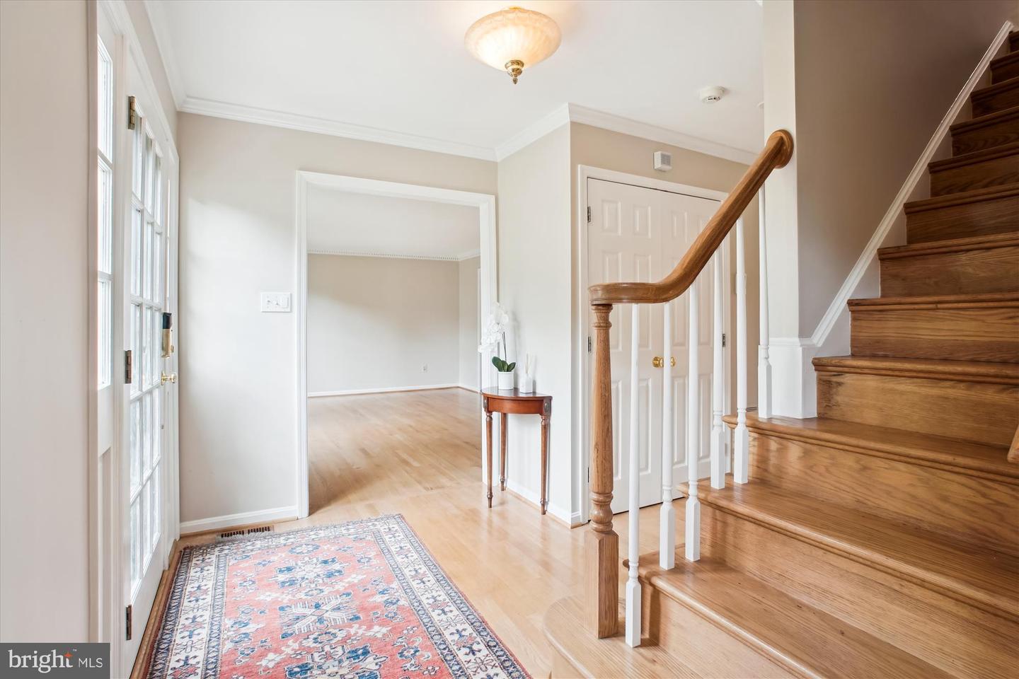9532 LOCUST HILL DR, GREAT FALLS, Virginia 22066, 5 Bedrooms Bedrooms, ,3 BathroomsBathrooms,Residential,For sale,9532 LOCUST HILL DR,VAFX2239222 MLS # VAFX2239222
