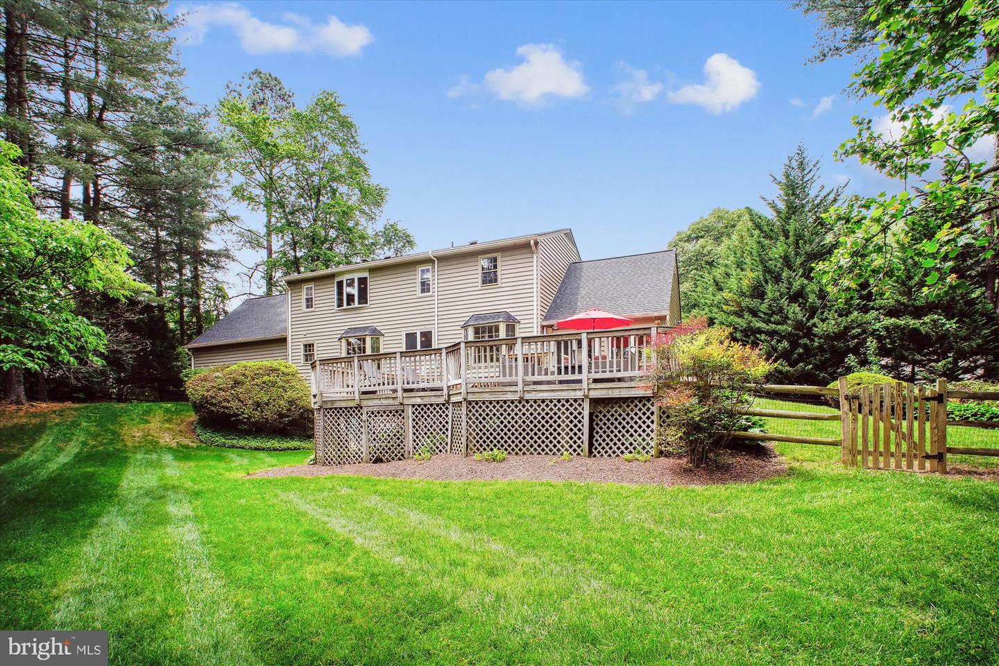 9532 LOCUST HILL DR, GREAT FALLS, Virginia 22066, 5 Bedrooms Bedrooms, ,3 BathroomsBathrooms,Residential,For sale,9532 LOCUST HILL DR,VAFX2239222 MLS # VAFX2239222