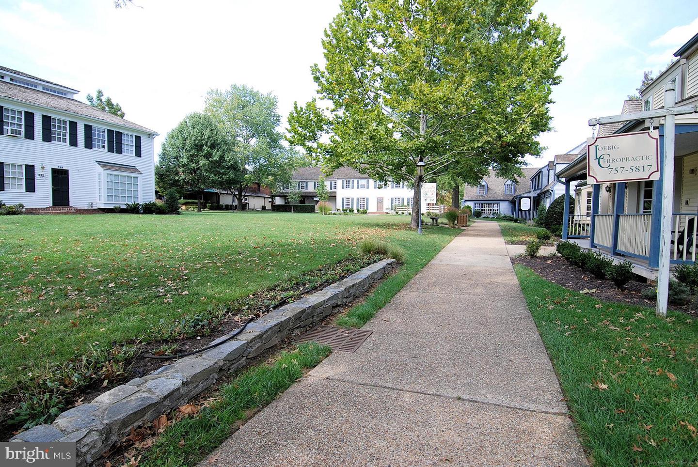 9532 LOCUST HILL DR, GREAT FALLS, Virginia 22066, 5 Bedrooms Bedrooms, ,3 BathroomsBathrooms,Residential,For sale,9532 LOCUST HILL DR,VAFX2239222 MLS # VAFX2239222