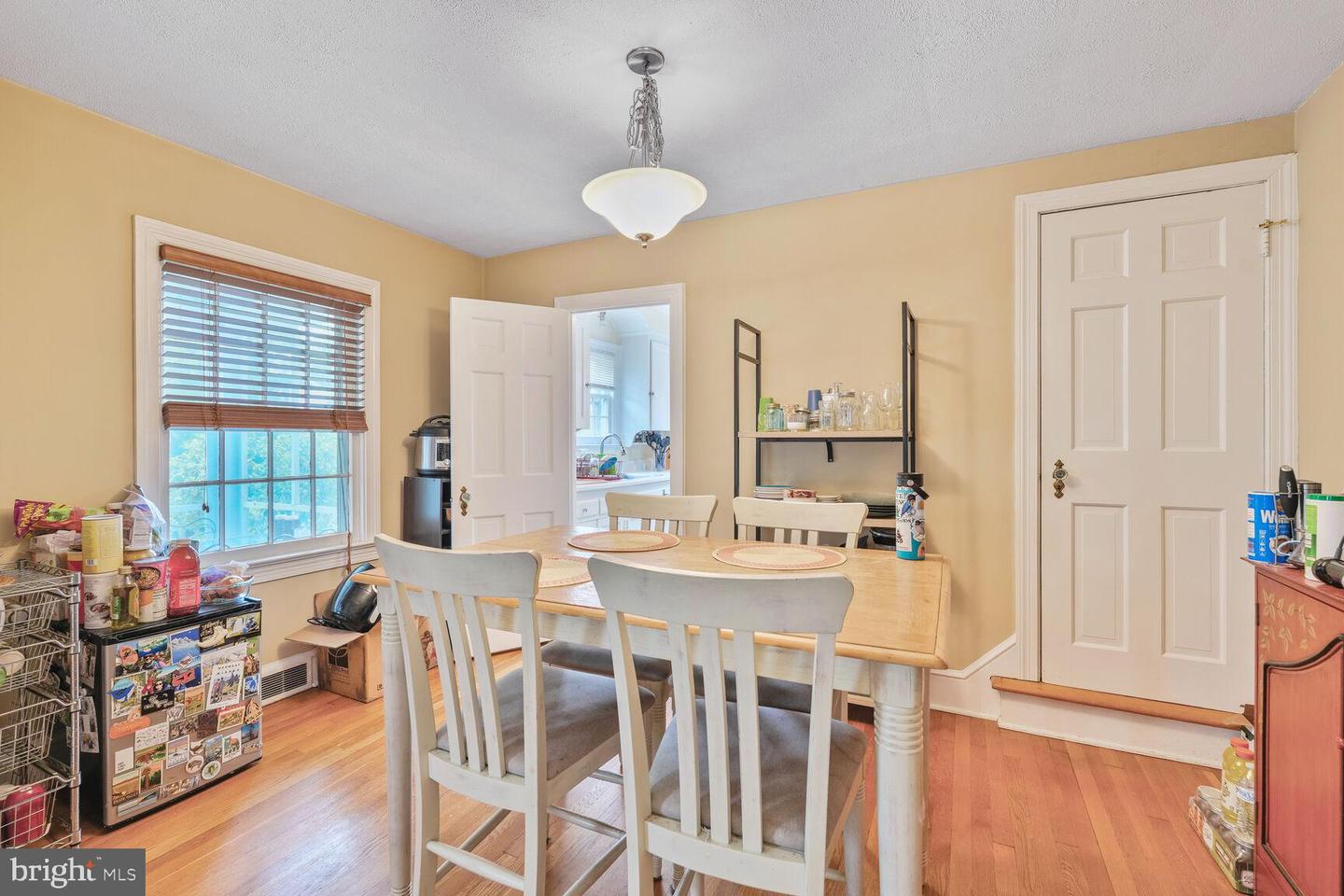 834 N ABINGDON ST, ARLINGTON, Virginia 22203, 4 Bedrooms Bedrooms, ,2 BathroomsBathrooms,Residential,For sale,834 N ABINGDON ST,VAAR2057106 MLS # VAAR2057106