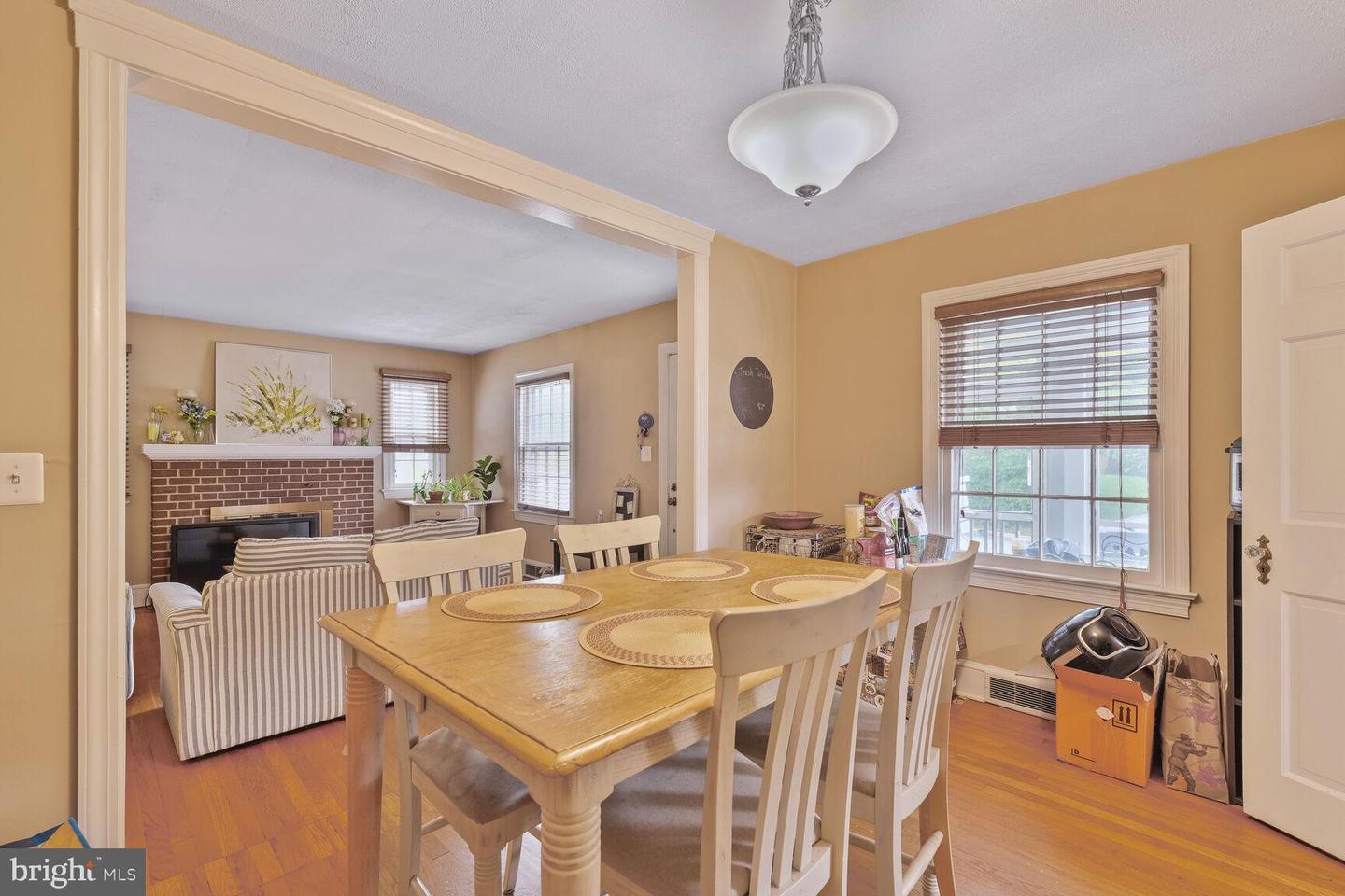 834 N ABINGDON ST, ARLINGTON, Virginia 22203, 4 Bedrooms Bedrooms, ,2 BathroomsBathrooms,Residential,For sale,834 N ABINGDON ST,VAAR2057106 MLS # VAAR2057106