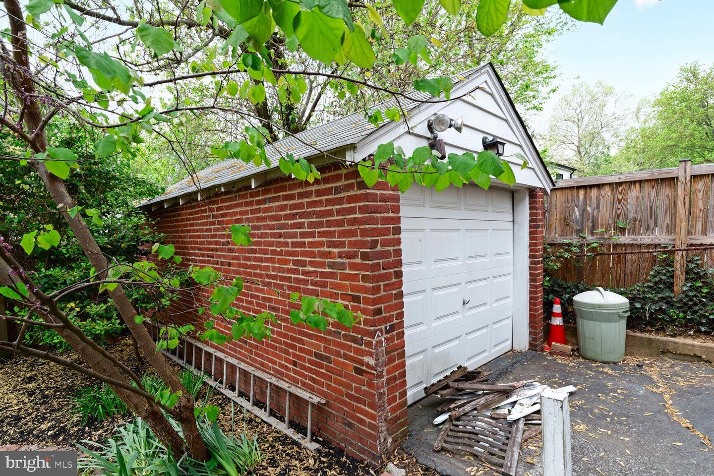 834 N ABINGDON ST, ARLINGTON, Virginia 22203, 4 Bedrooms Bedrooms, ,2 BathroomsBathrooms,Residential,For sale,834 N ABINGDON ST,VAAR2057106 MLS # VAAR2057106