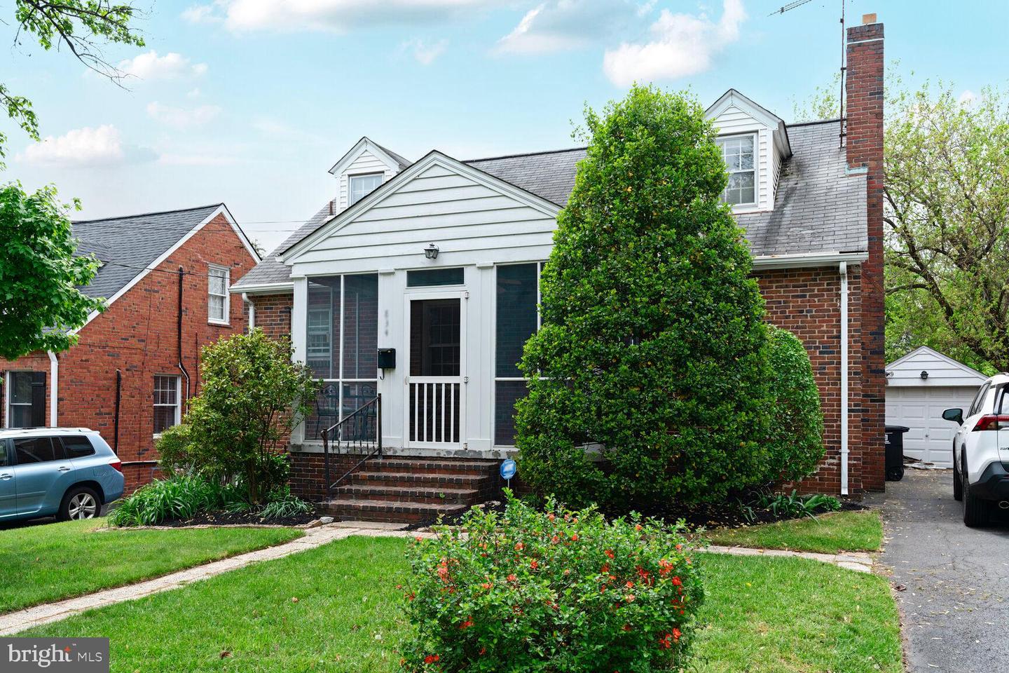 834 N ABINGDON ST, ARLINGTON, Virginia 22203, 4 Bedrooms Bedrooms, ,2 BathroomsBathrooms,Residential,For sale,834 N ABINGDON ST,VAAR2057106 MLS # VAAR2057106