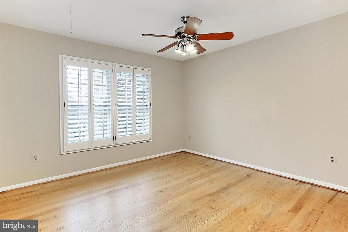 15331 OAKMERE PL, CENTREVILLE, Virginia 20120, 4 Bedrooms Bedrooms, ,4 BathroomsBathrooms,Residential,For sale,15331 OAKMERE PL,VAFX2239026 MLS # VAFX2239026