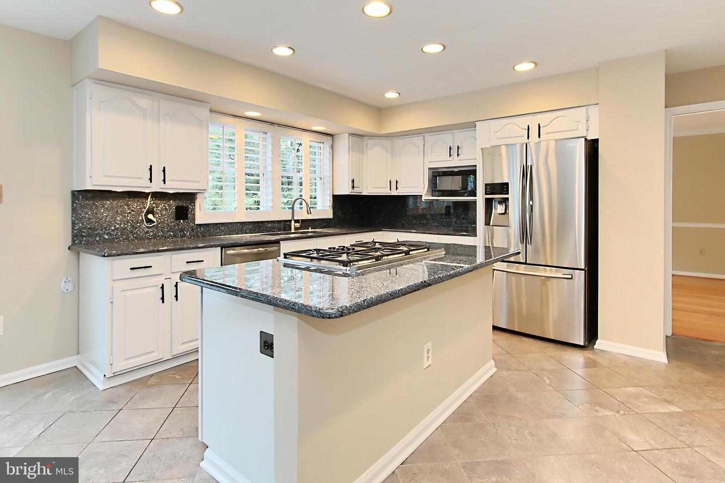 15331 OAKMERE PL, CENTREVILLE, Virginia 20120, 4 Bedrooms Bedrooms, ,4 BathroomsBathrooms,Residential,For sale,15331 OAKMERE PL,VAFX2239026 MLS # VAFX2239026