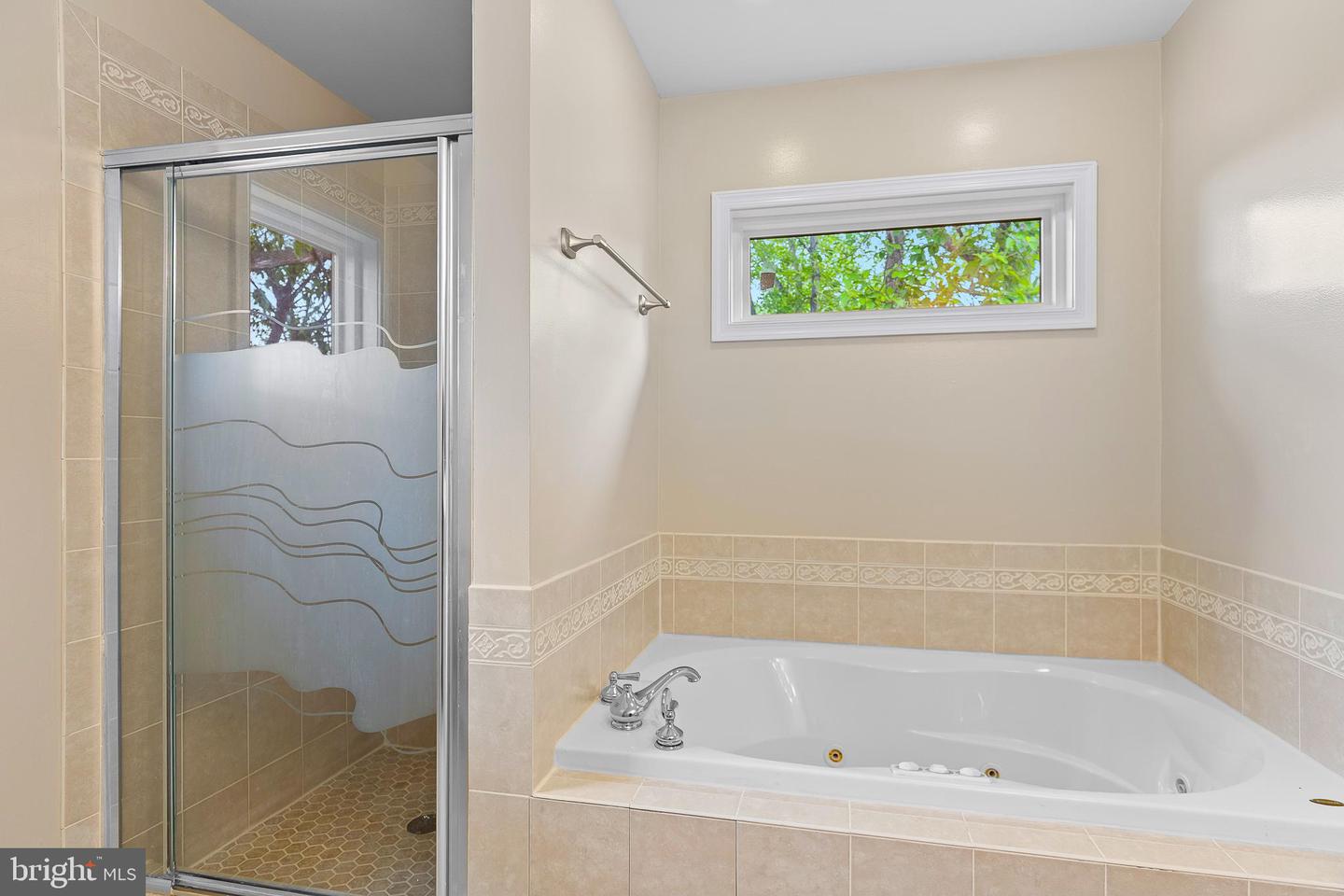 5802 15TH ST N, ARLINGTON, Virginia 22205, 4 Bedrooms Bedrooms, ,2 BathroomsBathrooms,Residential,For sale,5802 15TH ST N,VAAR2057136 MLS # VAAR2057136