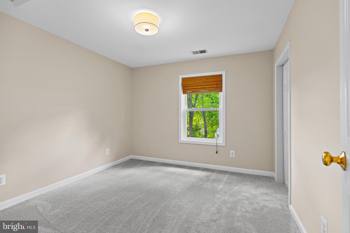 5802 15TH ST N, ARLINGTON, Virginia 22205, 4 Bedrooms Bedrooms, ,2 BathroomsBathrooms,Residential,For sale,5802 15TH ST N,VAAR2057136 MLS # VAAR2057136