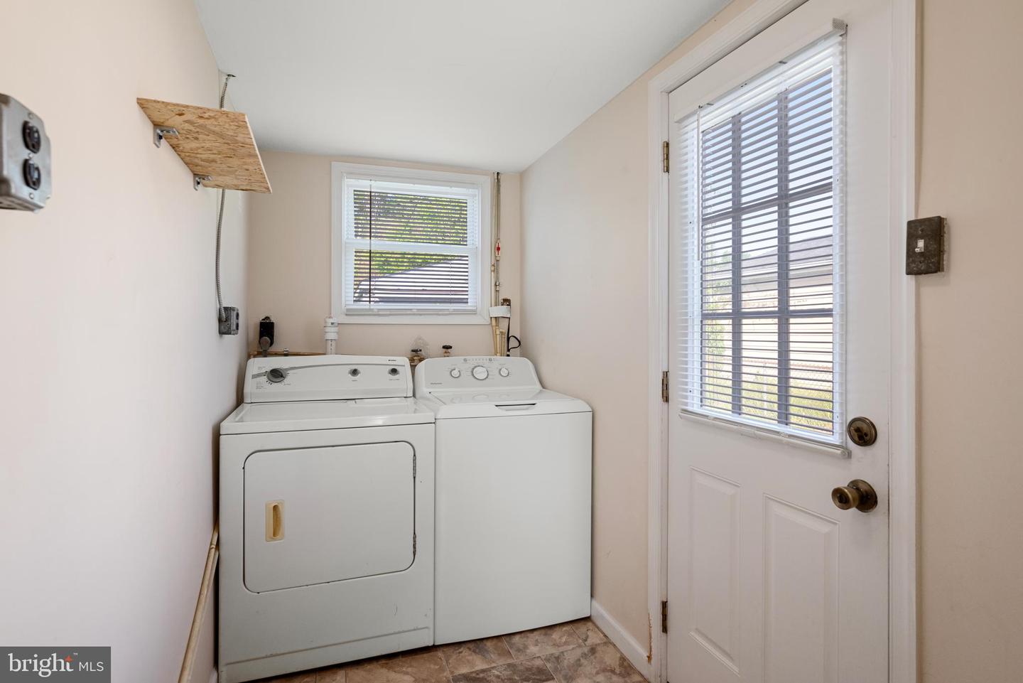 3544 PAPERMILL RD, WINCHESTER, Virginia 22602, 3 Bedrooms Bedrooms, ,1 BathroomBathrooms,Residential,For sale,3544 PAPERMILL RD,VAFV2034008 MLS # VAFV2034008