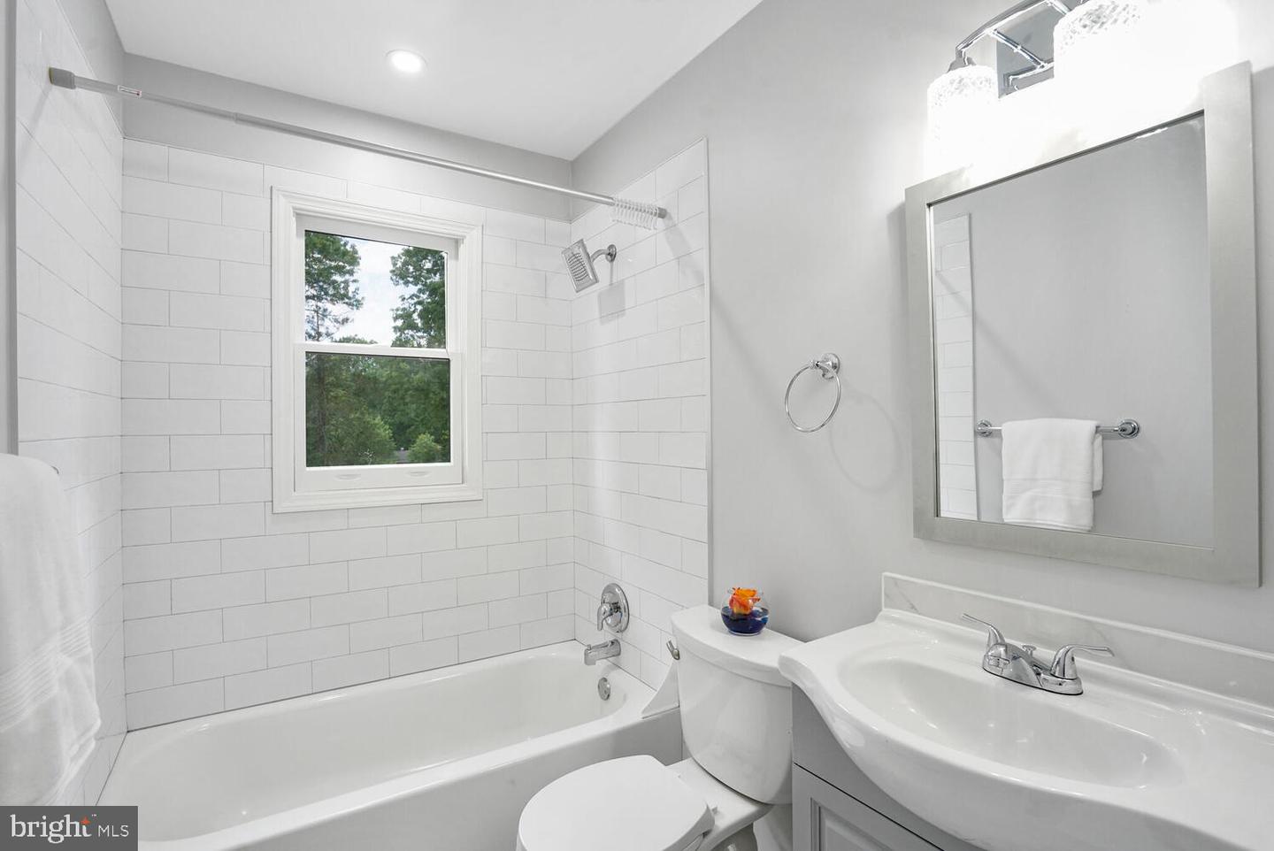 3809 CLAREMONT LN, WOODBRIDGE, Virginia 22193, 5 Bedrooms Bedrooms, ,2 BathroomsBathrooms,Residential,For sale,3809 CLAREMONT LN,VAPW2094224 MLS # VAPW2094224