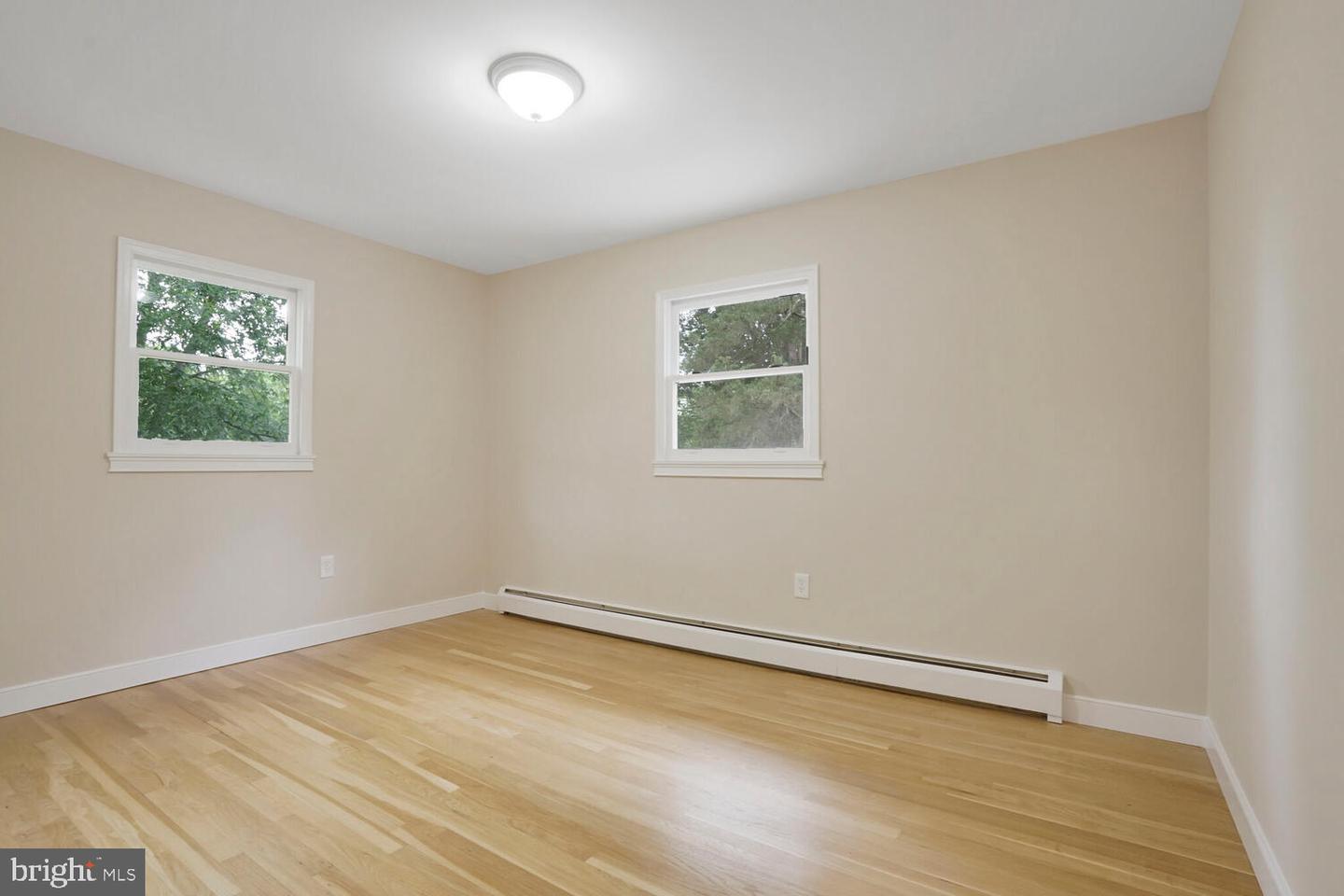 3809 CLAREMONT LN, WOODBRIDGE, Virginia 22193, 5 Bedrooms Bedrooms, ,2 BathroomsBathrooms,Residential,For sale,3809 CLAREMONT LN,VAPW2094224 MLS # VAPW2094224