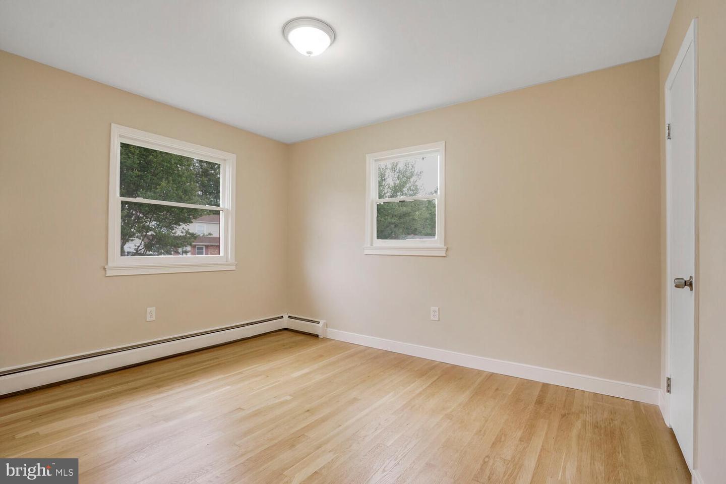 3809 CLAREMONT LN, WOODBRIDGE, Virginia 22193, 5 Bedrooms Bedrooms, ,2 BathroomsBathrooms,Residential,For sale,3809 CLAREMONT LN,VAPW2094224 MLS # VAPW2094224