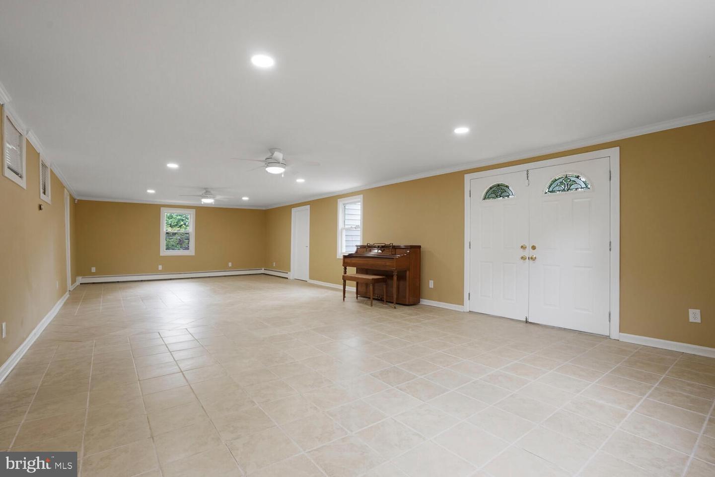 3809 CLAREMONT LN, WOODBRIDGE, Virginia 22193, 5 Bedrooms Bedrooms, ,2 BathroomsBathrooms,Residential,For sale,3809 CLAREMONT LN,VAPW2094224 MLS # VAPW2094224