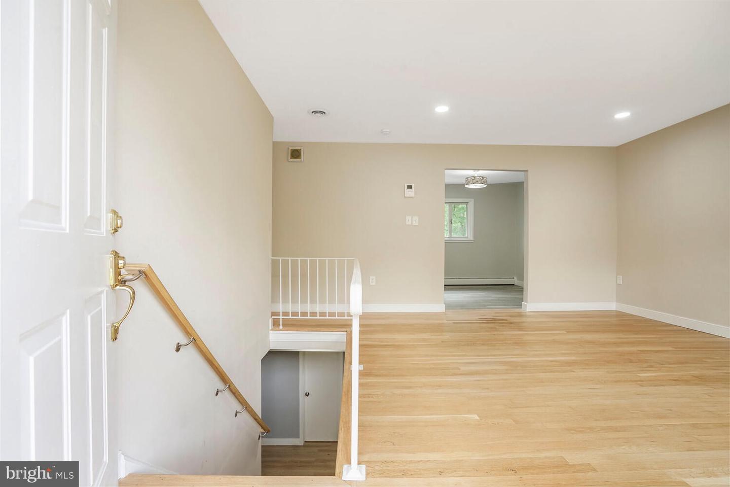 3809 CLAREMONT LN, WOODBRIDGE, Virginia 22193, 5 Bedrooms Bedrooms, ,2 BathroomsBathrooms,Residential,For sale,3809 CLAREMONT LN,VAPW2094224 MLS # VAPW2094224