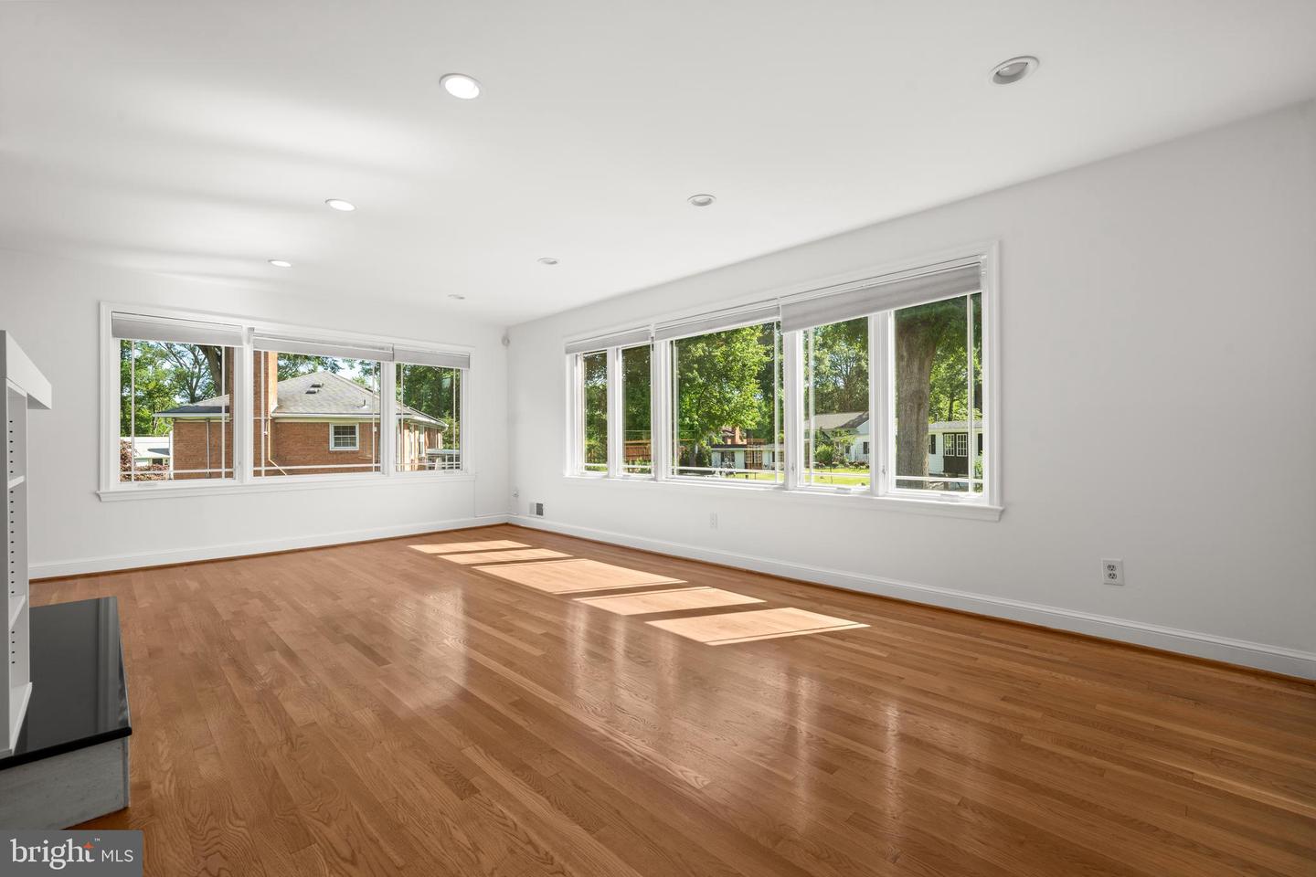 5212 MOUNT VERNON MEMORIAL HWY, ALEXANDRIA, Virginia 22309, 4 Bedrooms Bedrooms, ,2 BathroomsBathrooms,Residential,For sale,5212 MOUNT VERNON MEMORIAL HWY,VAFX2239488 MLS # VAFX2239488