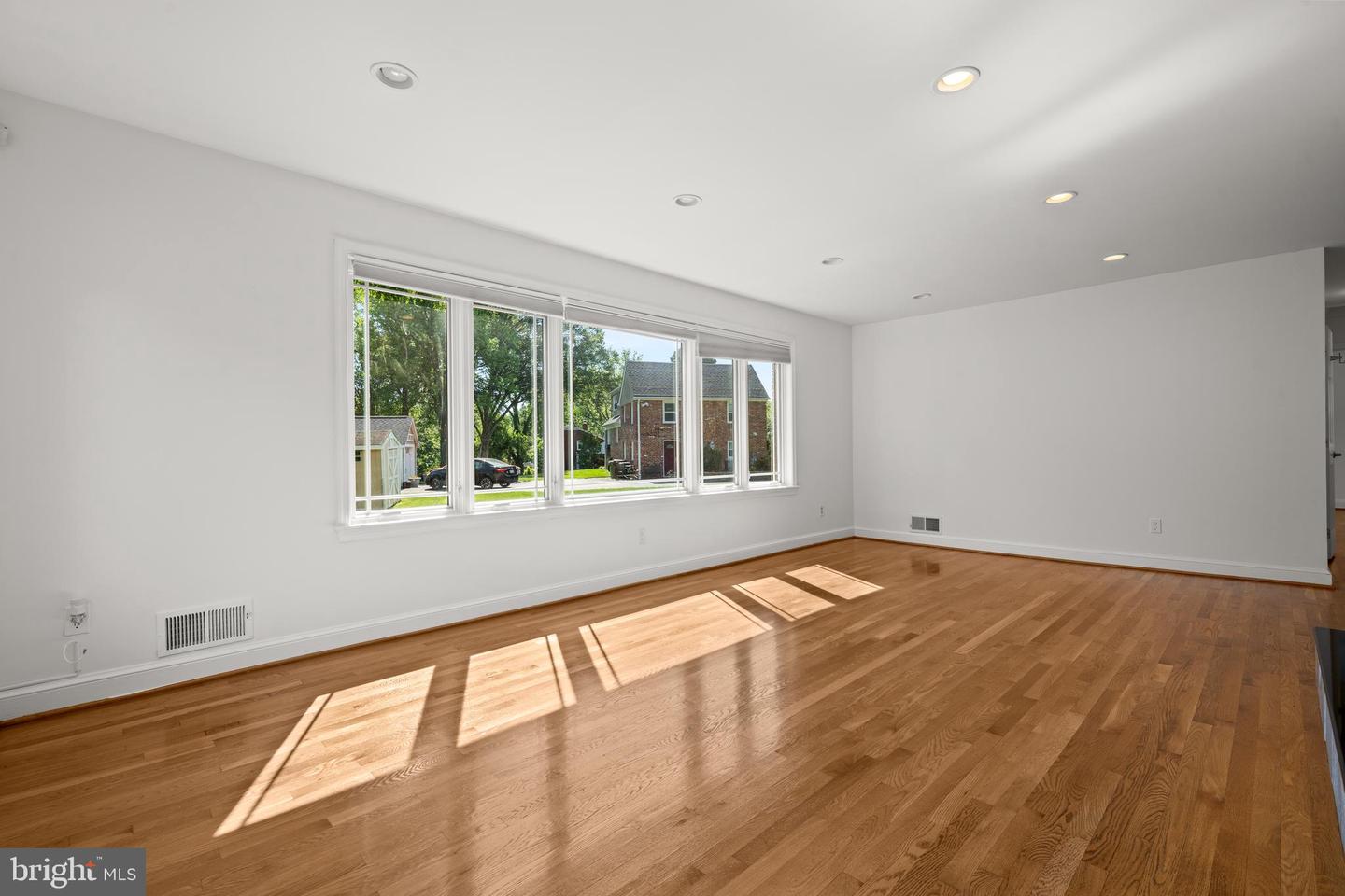 5212 MOUNT VERNON MEMORIAL HWY, ALEXANDRIA, Virginia 22309, 4 Bedrooms Bedrooms, ,2 BathroomsBathrooms,Residential,For sale,5212 MOUNT VERNON MEMORIAL HWY,VAFX2239488 MLS # VAFX2239488