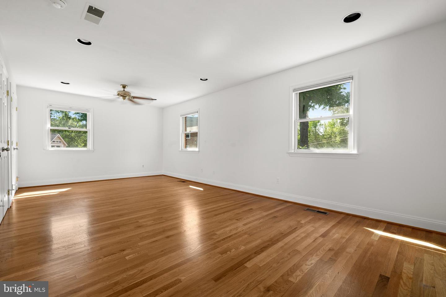 5212 MOUNT VERNON MEMORIAL HWY, ALEXANDRIA, Virginia 22309, 4 Bedrooms Bedrooms, ,2 BathroomsBathrooms,Residential,For sale,5212 MOUNT VERNON MEMORIAL HWY,VAFX2239488 MLS # VAFX2239488