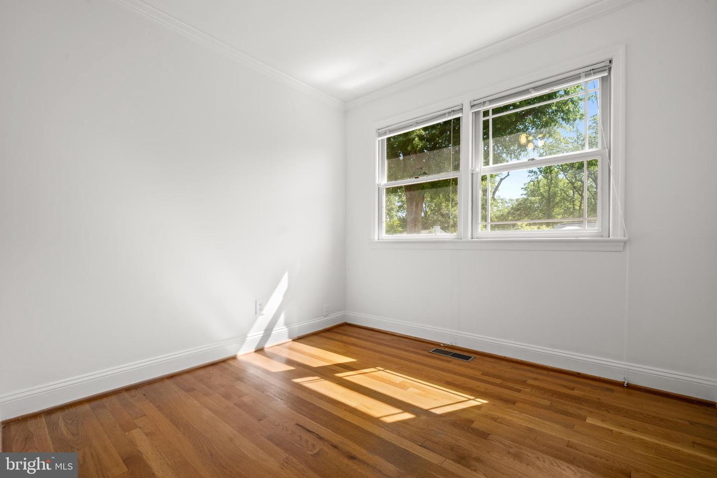 5212 MOUNT VERNON MEMORIAL HWY, ALEXANDRIA, Virginia 22309, 4 Bedrooms Bedrooms, ,2 BathroomsBathrooms,Residential,For sale,5212 MOUNT VERNON MEMORIAL HWY,VAFX2239488 MLS # VAFX2239488