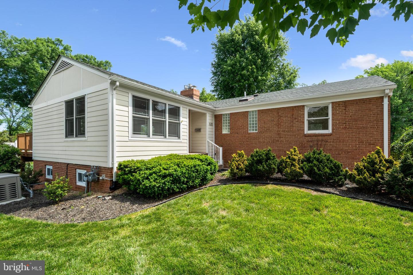 5212 MOUNT VERNON MEMORIAL HWY, ALEXANDRIA, Virginia 22309, 4 Bedrooms Bedrooms, ,2 BathroomsBathrooms,Residential,For sale,5212 MOUNT VERNON MEMORIAL HWY,VAFX2239488 MLS # VAFX2239488