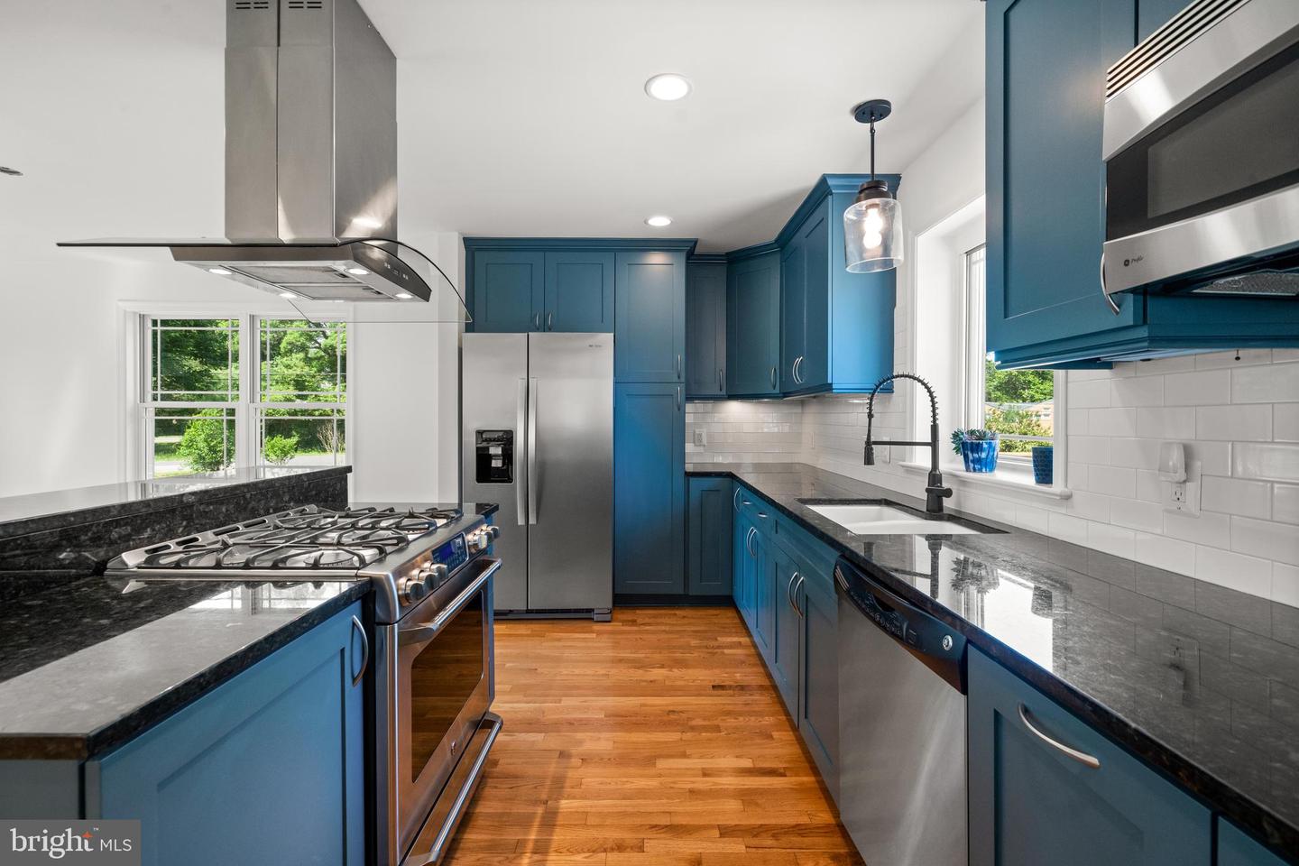 5212 MOUNT VERNON MEMORIAL HWY, ALEXANDRIA, Virginia 22309, 4 Bedrooms Bedrooms, ,2 BathroomsBathrooms,Residential,For sale,5212 MOUNT VERNON MEMORIAL HWY,VAFX2239488 MLS # VAFX2239488