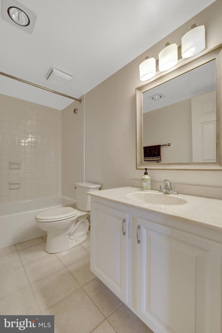 1800 OLD MEADOW RD #1610, MCLEAN, Virginia 22102, 1 Bedroom Bedrooms, ,2 BathroomsBathrooms,Residential,For sale,1800 OLD MEADOW RD #1610,VAFX2239512 MLS # VAFX2239512