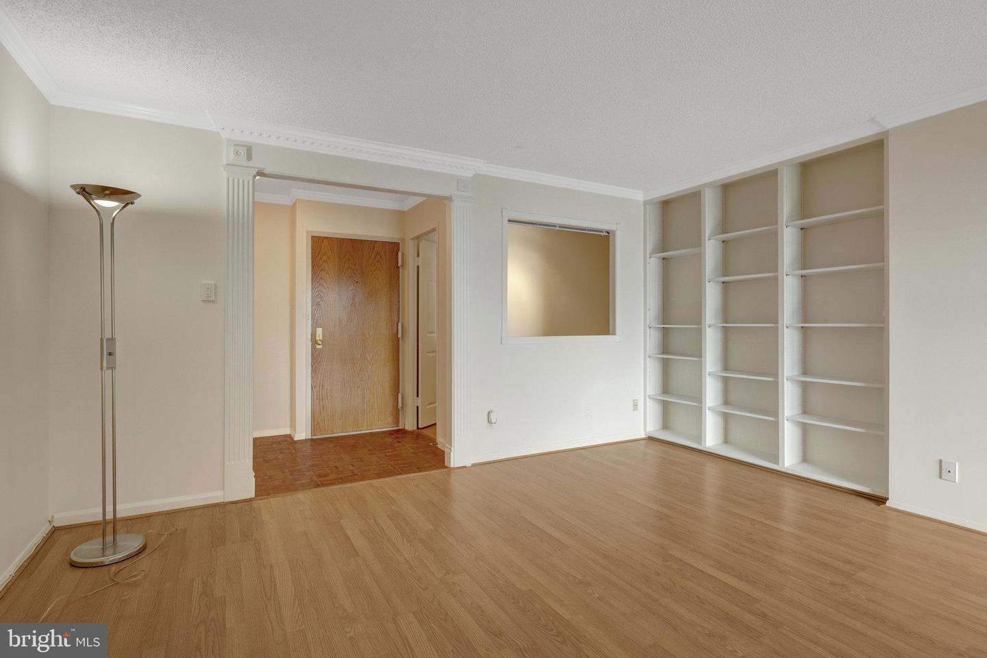 1800 OLD MEADOW RD #1610, MCLEAN, Virginia 22102, 1 Bedroom Bedrooms, ,2 BathroomsBathrooms,Residential,For sale,1800 OLD MEADOW RD #1610,VAFX2239512 MLS # VAFX2239512