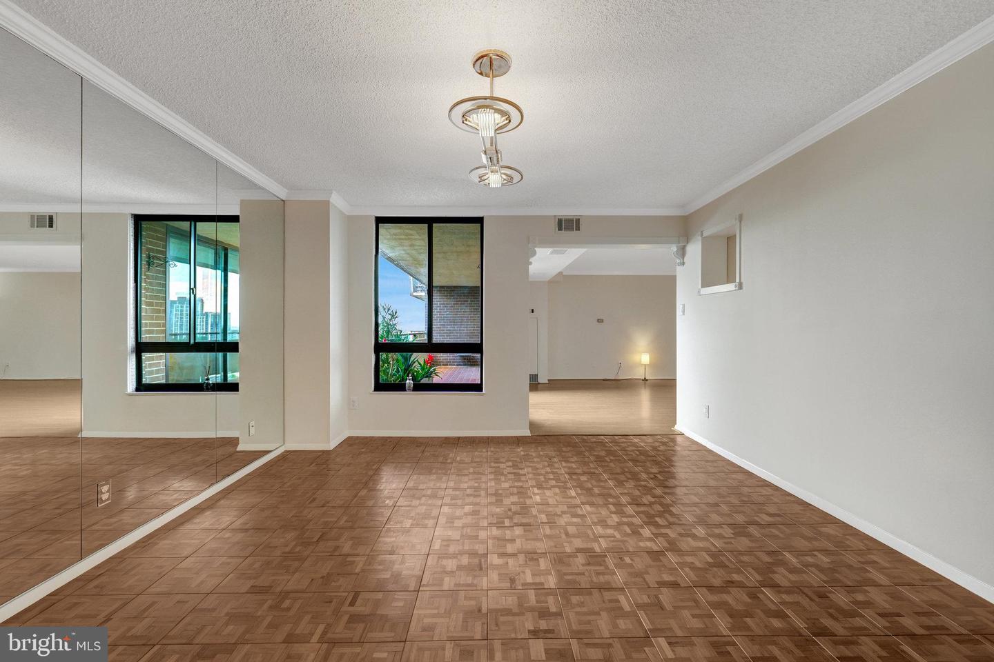 1800 OLD MEADOW RD #1610, MCLEAN, Virginia 22102, 1 Bedroom Bedrooms, ,2 BathroomsBathrooms,Residential,For sale,1800 OLD MEADOW RD #1610,VAFX2239512 MLS # VAFX2239512