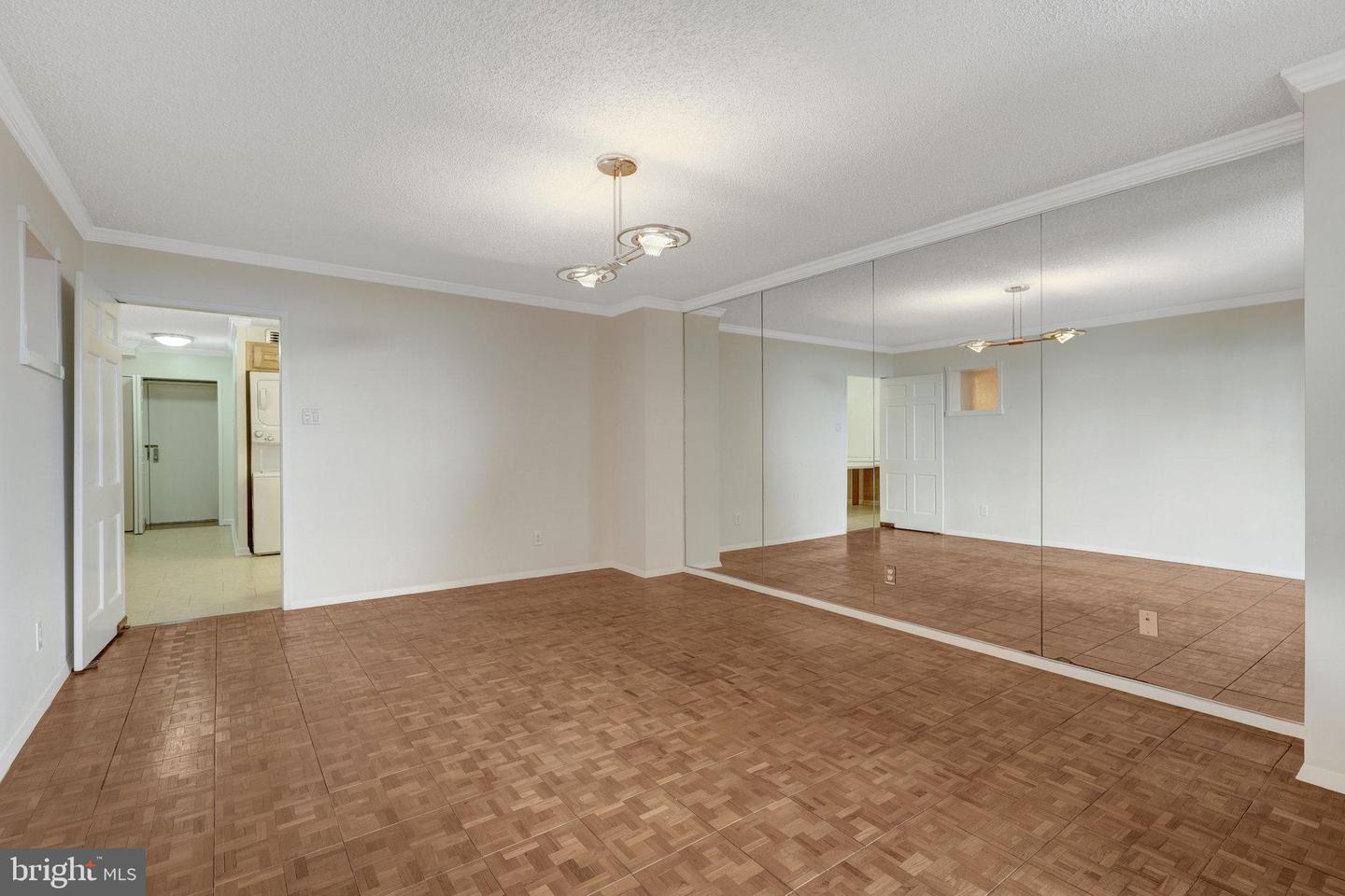 1800 OLD MEADOW RD #1610, MCLEAN, Virginia 22102, 1 Bedroom Bedrooms, ,2 BathroomsBathrooms,Residential,For sale,1800 OLD MEADOW RD #1610,VAFX2239512 MLS # VAFX2239512